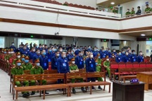 "Ông trùm" tiêu thụ xăng lậu cho "vợ bé" 12 tỷ đồng trong 6 tháng