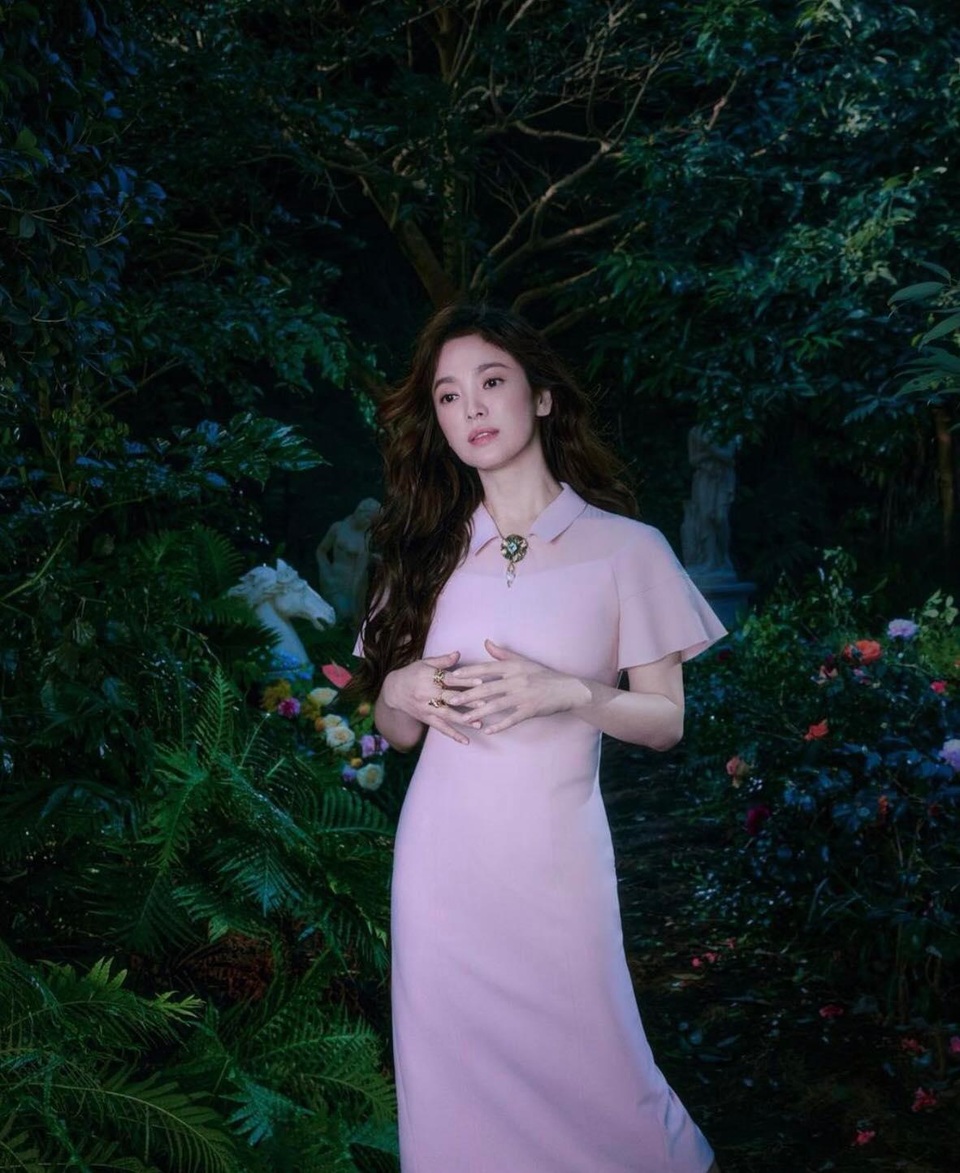 Song Hye Kyo hút hồn với phong cách không tuổi - 10 Song Hye Kyo hút hồn với phong cách không tuổi - 10