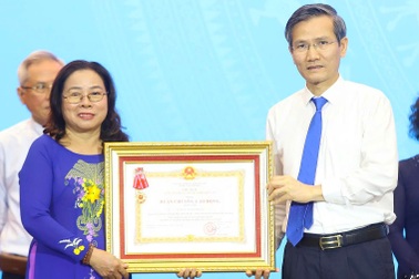 Trao Huân chương của Chủ tịch nước cho 87 tổ chức, cá nhân ở TPHCM