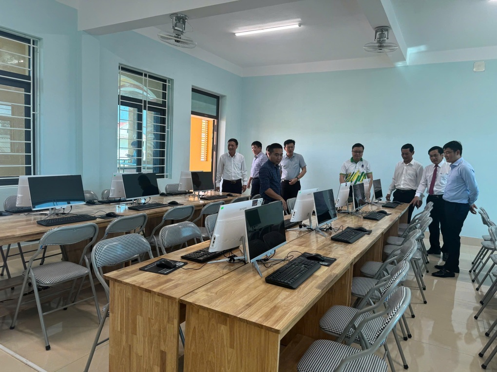 PVFCCo đồng hành cùng sự phát triển của giáo dục nước nhà - 3 PVFCCo đồng hành cùng sự phát triển của giáo dục nước nhà - 3