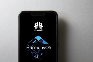 Huawei tiết lộ thời điểm ra mắt smartphone chạy nền tảng HarmonyOS