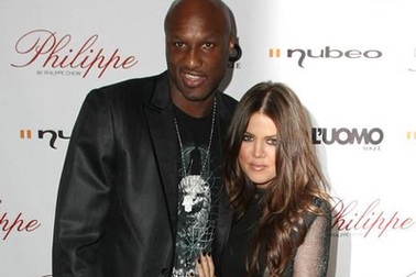 Khloe Kardashian phủ nhận tin đồn hôn nhân trục trặc