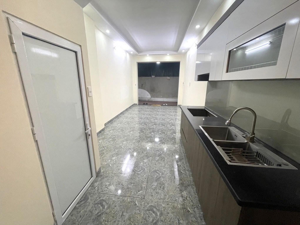 Giảng viên mua hụt nhà đất, ngỡ ngàng giá chênh 100 triệu đồng sau 1 ngày - 1 Giảng viên mua hụt nhà đất, ngỡ ngàng giá chênh 100 triệu đồng sau 1 ngày - 1