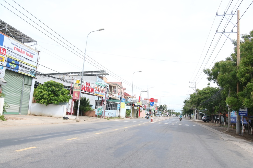 Ninh Thuận vắng lặng ngày đầu giãn cách xã hội toàn tỉnh - 1 Ninh Thuận vắng lặng ngày đầu giãn cách xã hội toàn tỉnh - 1