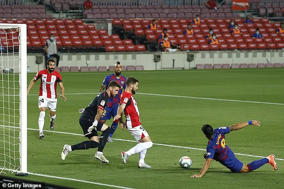 Messi và Rakitic tỏa sáng giúp Barcelona nhọc nhằn đánh bại Bilbao - 3 Messi và Rakitic tỏa sáng giúp Barcelona nhọc nhằn đánh bại Bilbao - 3