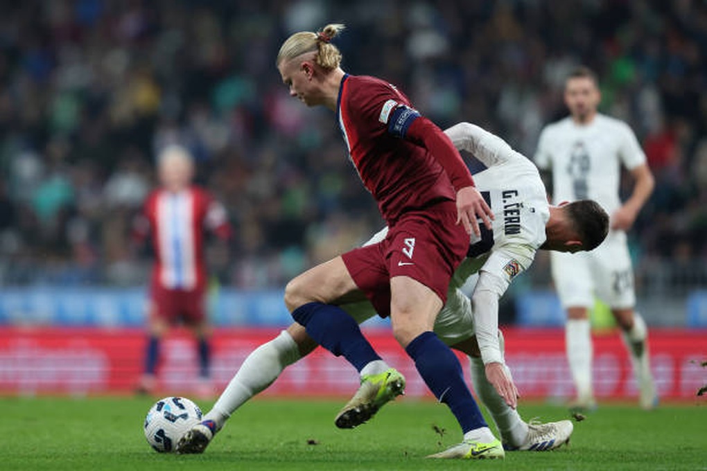 Erling Haaland surpasses Golden Boy Maradona, creating an impressive milestone - 2