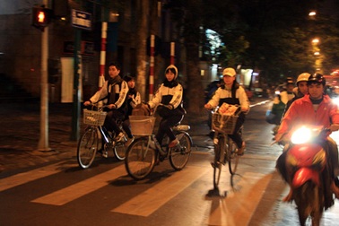 Đảm bảo an toàn cho học sinh, Hà Nội tiếp tục xem xét đổi giờ