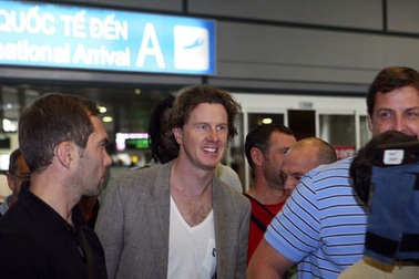 McManaman và Andy Cole đã có mặt tại Hà Nội