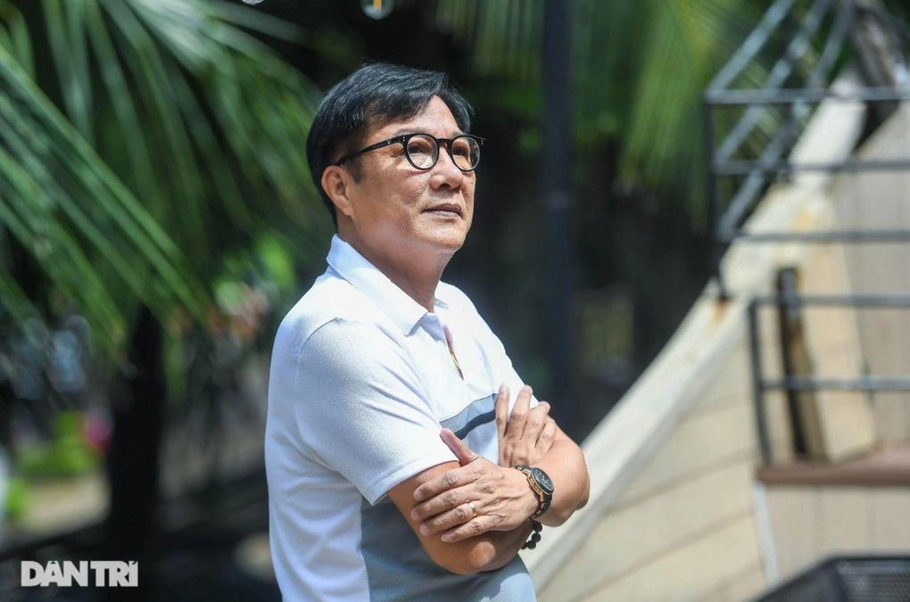 NSND Trọng Trinh: Thương Tín đào hoa, ngồi đâu là “bóng hồng” vây quanh - 1