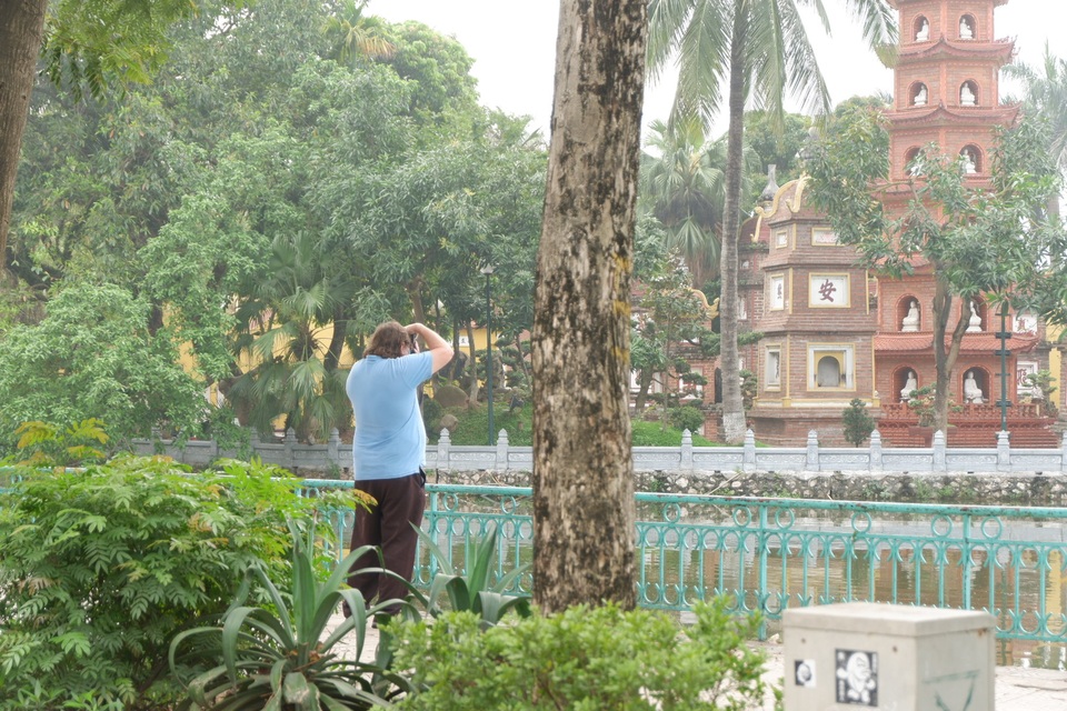 Khách nước ngoài bất ngờ, tiếc nuối khi nhiều di tích đóng cửa vì Covid-19 - 5