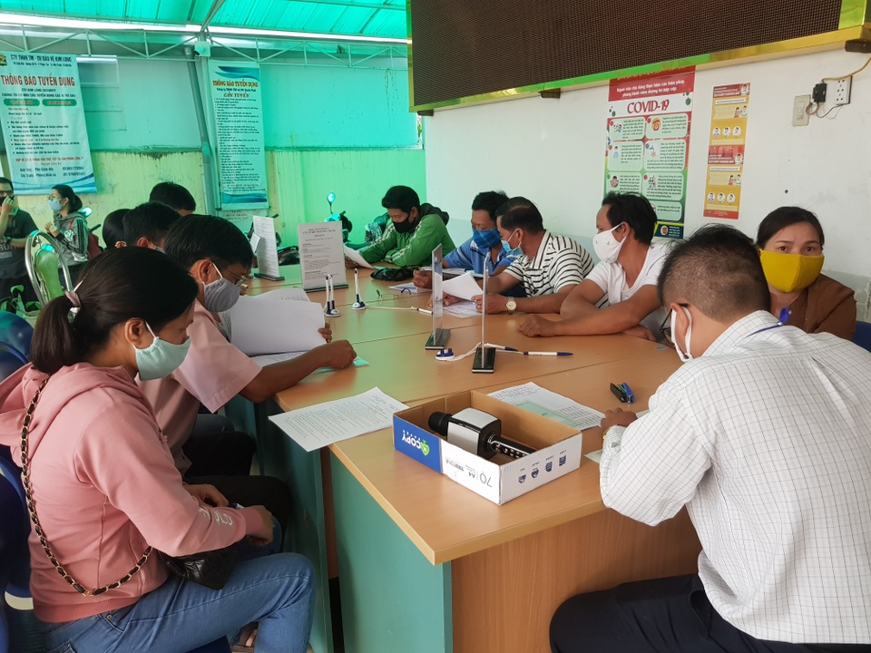 Covid-19 khiến hàng ngàn lao động ở Khánh Hòa mất việc - 1 Covid-19 khiến hàng ngàn lao động ở Khánh Hòa mất việc - 1