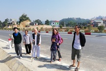 Làm xong đường, chủ đầu tư BOT Hoà Lạc - Hoà Bình quên luôn bồi thường cho dân?