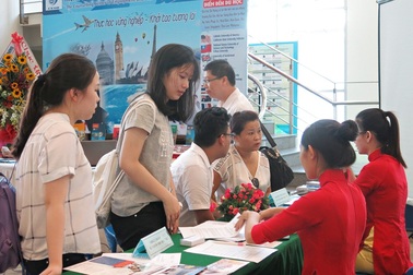 Cận ngày, thí sinh vẫn băn khoăn chọn trường đăng ký xét tuyển đại học