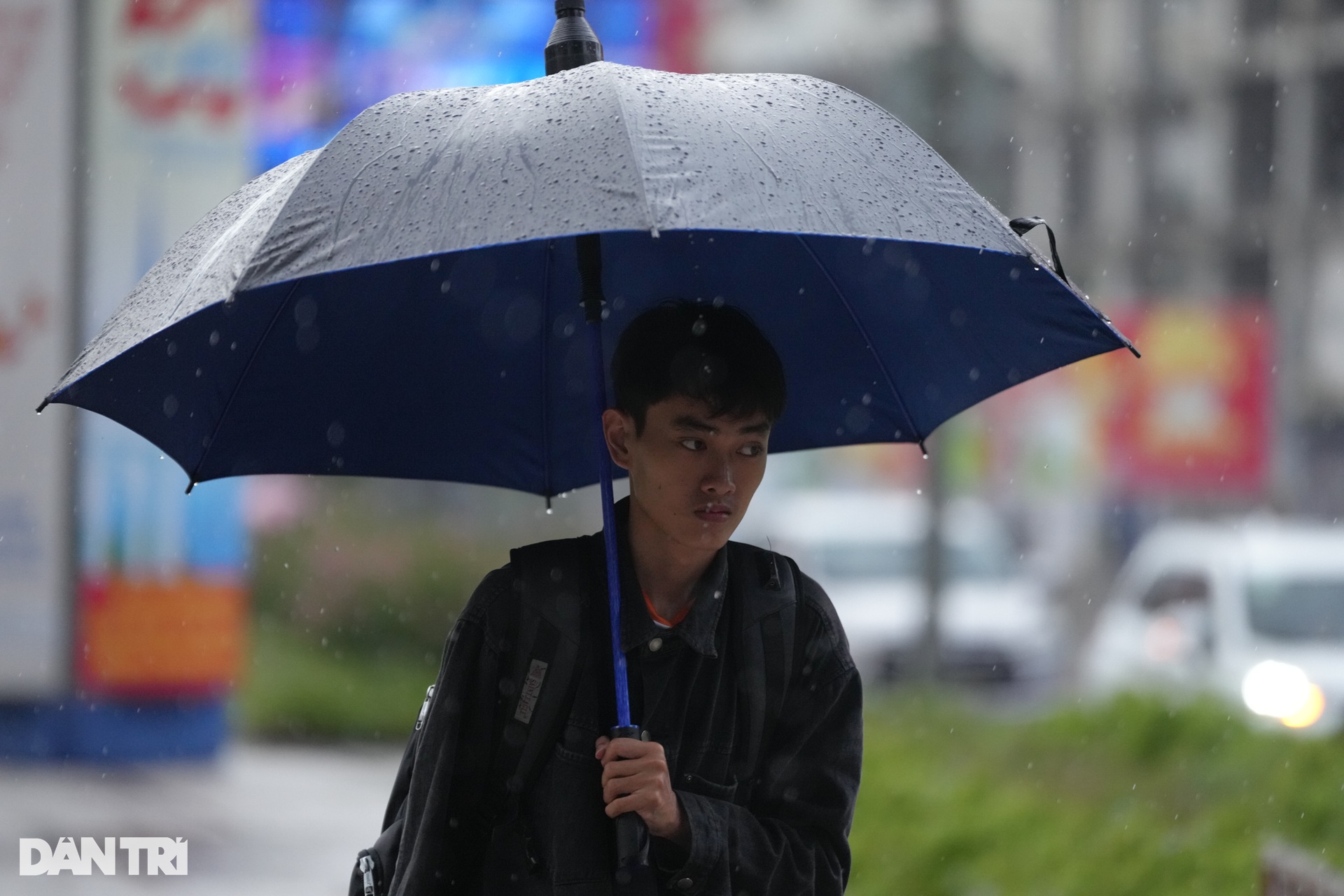 Cơn mưa vàng giải nhiệt cho TPHCM sau những ngày nắng nóng - 3 Cơn mưa vàng giải nhiệt cho TPHCM sau những ngày nắng nóng - 3