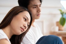 Bạn gái nói "Mẹ chồng thực chất chỉ là người dưng" khiến tôi ngại cưới