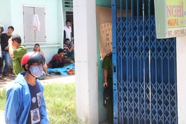 Bắt giam người chồng núp dưới giường nhà nghỉ "xử" vợ và nhân tình