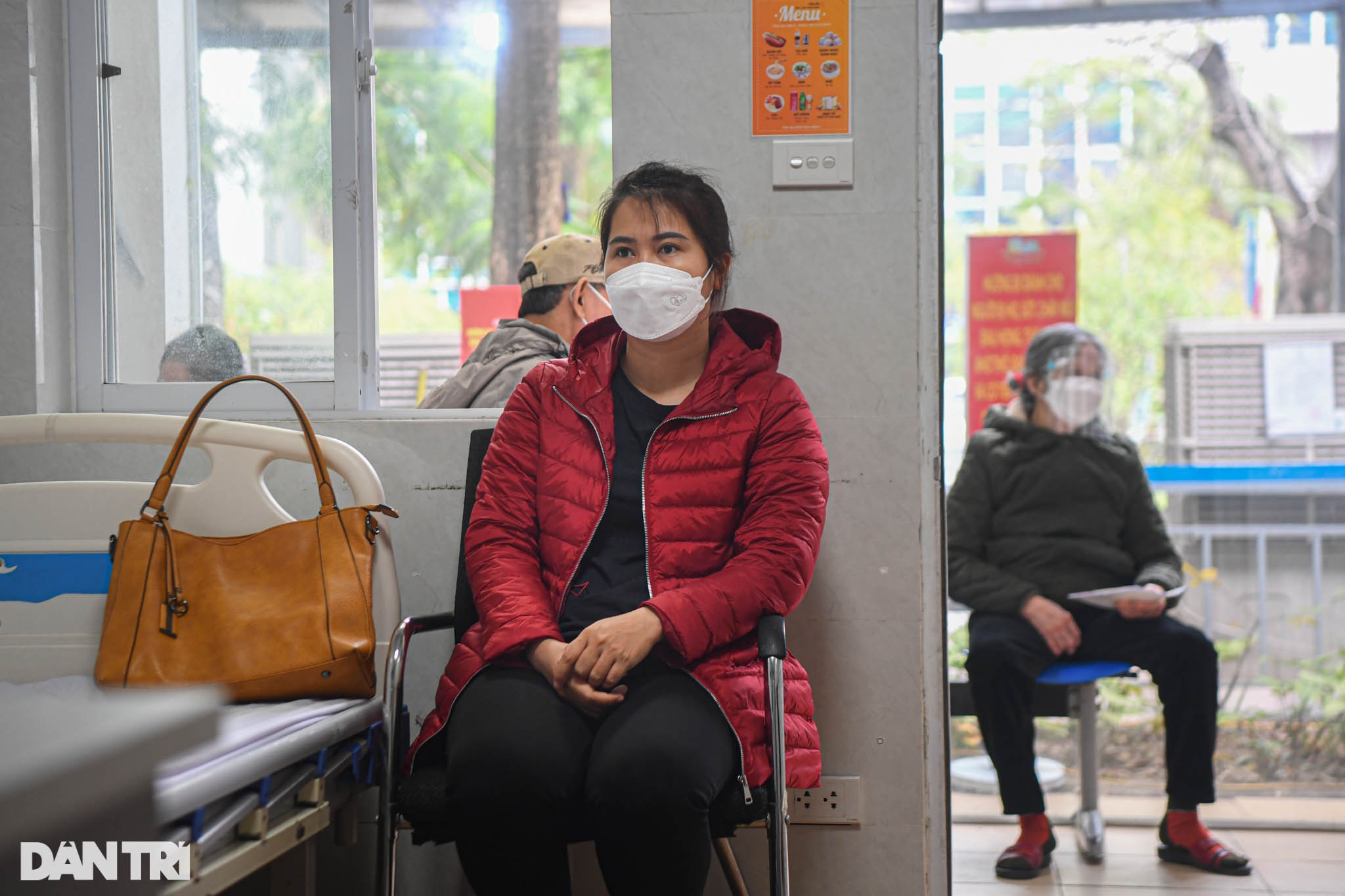 Người từng là F0 ở Hà Nội đổ xô đi khám và điều trị do lo ngại hậu Covid-19 - 9 Người từng là F0 ở Hà Nội đổ xô đi khám và điều trị do lo ngại hậu Covid-19 - 9