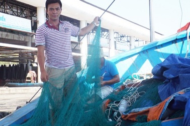 Ngư dân bức xúc sau vụ tàu Trung Quốc đâm chìm tàu cá Việt Nam