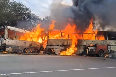 Hai xe buýt đâm trực diện trên đường đi ăn cưới, 40 người tử nạn ở Tanzania