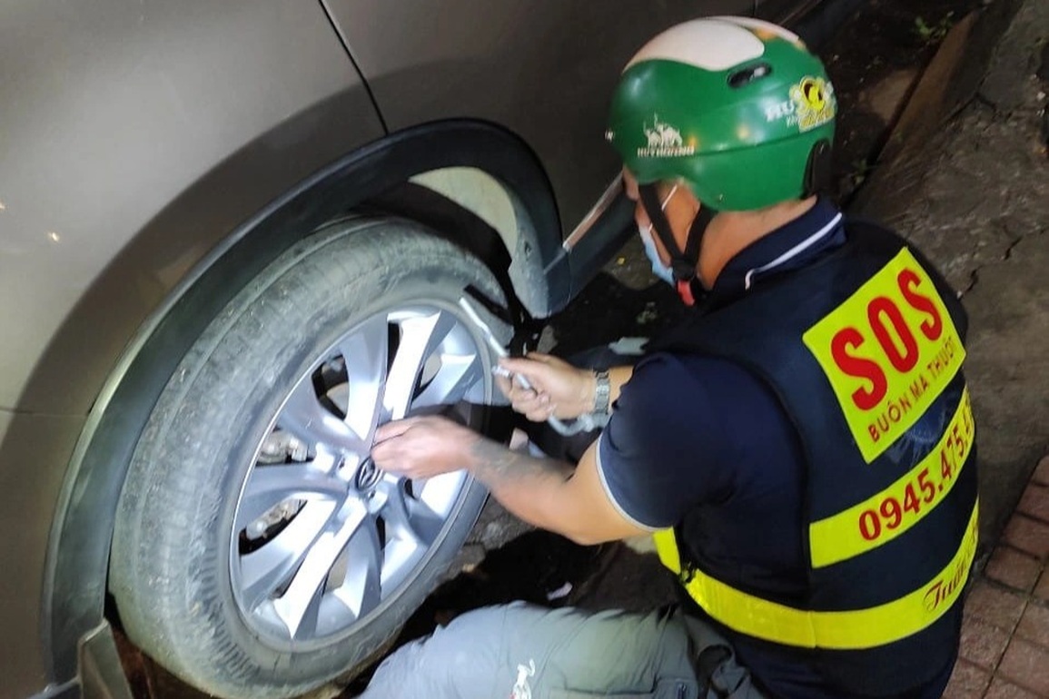 SOS Buôn Ma Thuột xuyên đêm làm việc... bao đồng - 5 SOS Buôn Ma Thuột xuyên đêm làm việc... bao đồng - 5