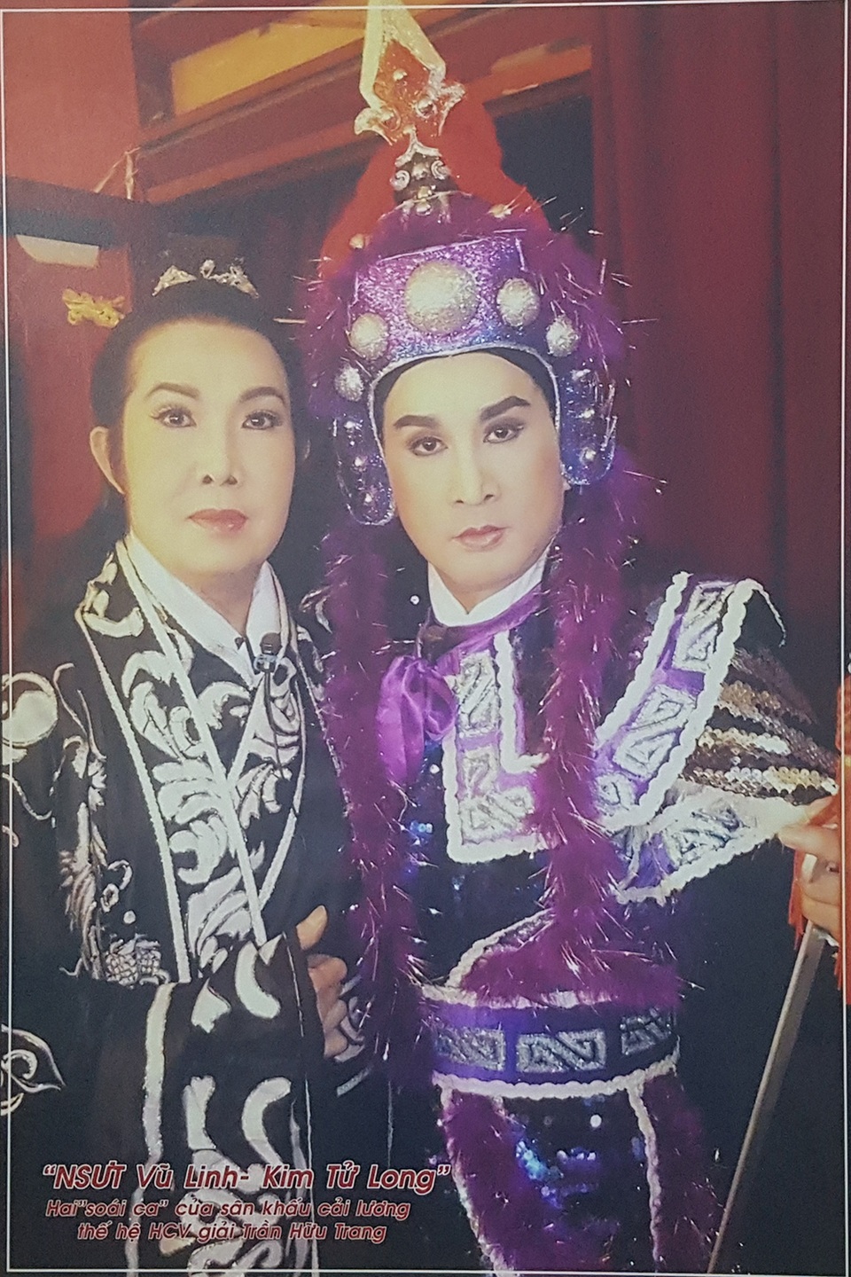 Nhiều nghệ sĩ xúc động nhìn lại ký ức qua triển lãm sân khấu - 14