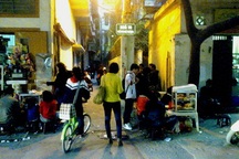 Hàng trăm hộ dân khổ sở vì ngõ đi chung bị chiếm dụng tại quận Ba Đình