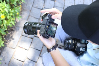 Cận cảnh máy ảnh mirrorless A6500 của Sony vừa bất ngờ xuất hiện tại Việt Nam