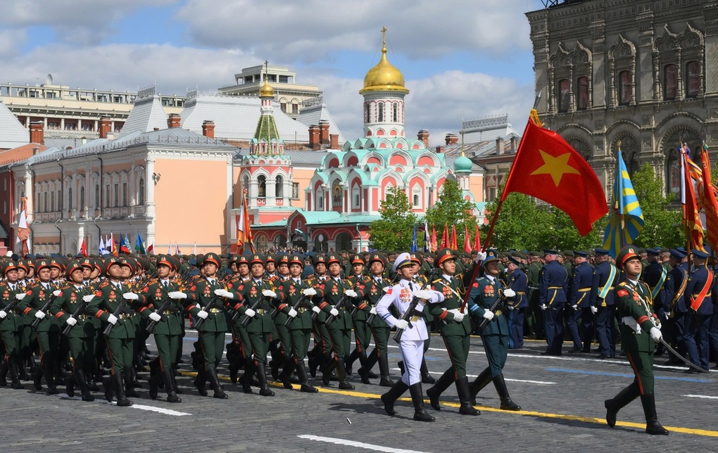 Trung úy quân đội chia sẻ khoảnh khắc bắt tay Tổng thống Nga Putin - 2 Trung úy quân đội chia sẻ khoảnh khắc bắt tay Tổng thống Nga Putin - 2
