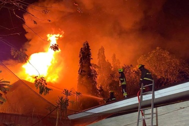 Đại sứ quán Nga ở Philippines bốc cháy dữ dội