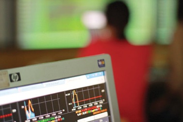 UBCKNN trực tiếp "lệnh" 1 công ty chứng khoán ngừng hoạt động