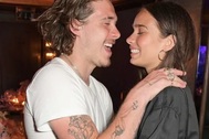 Brooklyn Beckham tươi tắn đưa bạn gái dự sự kiện