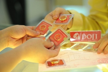 Chênh lệch giá vàng giảm còn 1,2 triệu đồng/lượng