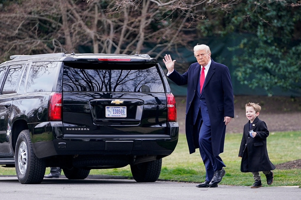 Mối quan hệ đặc biệt giữa Tổng thống Donald Trump và tỷ phú Elon Musk - 2 Mối quan hệ đặc biệt giữa Tổng thống Donald Trump và tỷ phú Elon Musk - 2