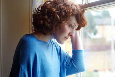 Bố mẹ chồng săm soi đất của nàng dâu mới, muốn hợp thức hóa thành của mình