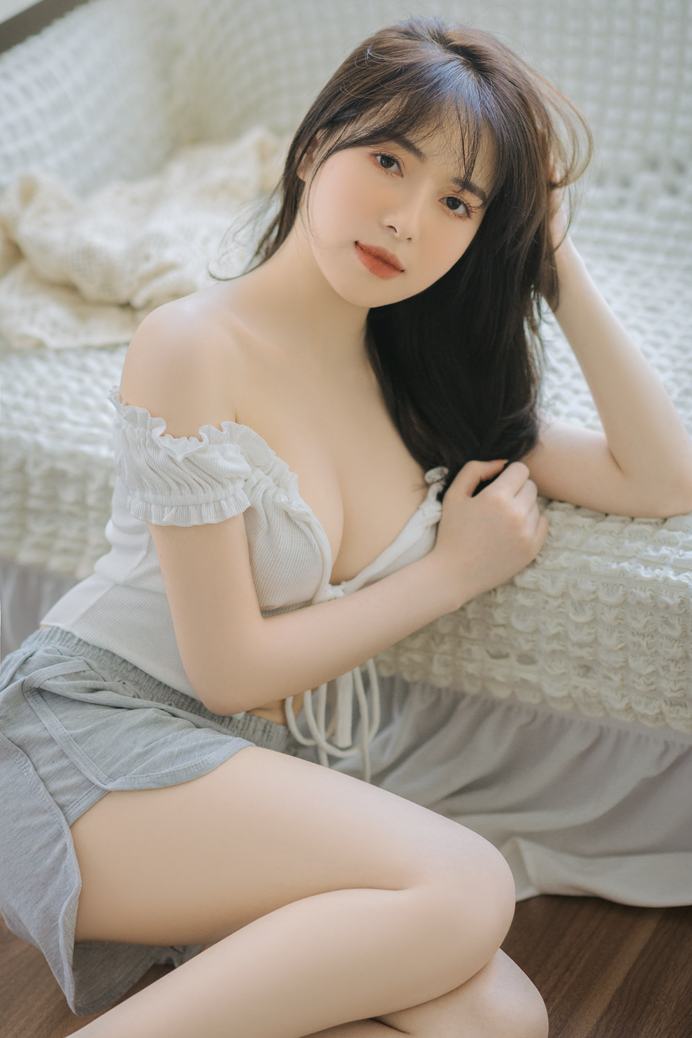 Thiếu nữ Hà thành xinh xắn, diện đồ gợi cảm thiêu đốt mọi ánh nhìn - 1 Thiếu nữ Hà thành xinh xắn, diện đồ gợi cảm thiêu đốt mọi ánh nhìn - 1