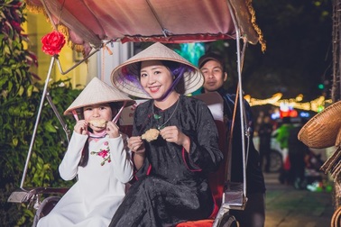 Doanh nhân Lê Thúy Hạnh cùng con gái khám phá  "Flamingo lifestyle"