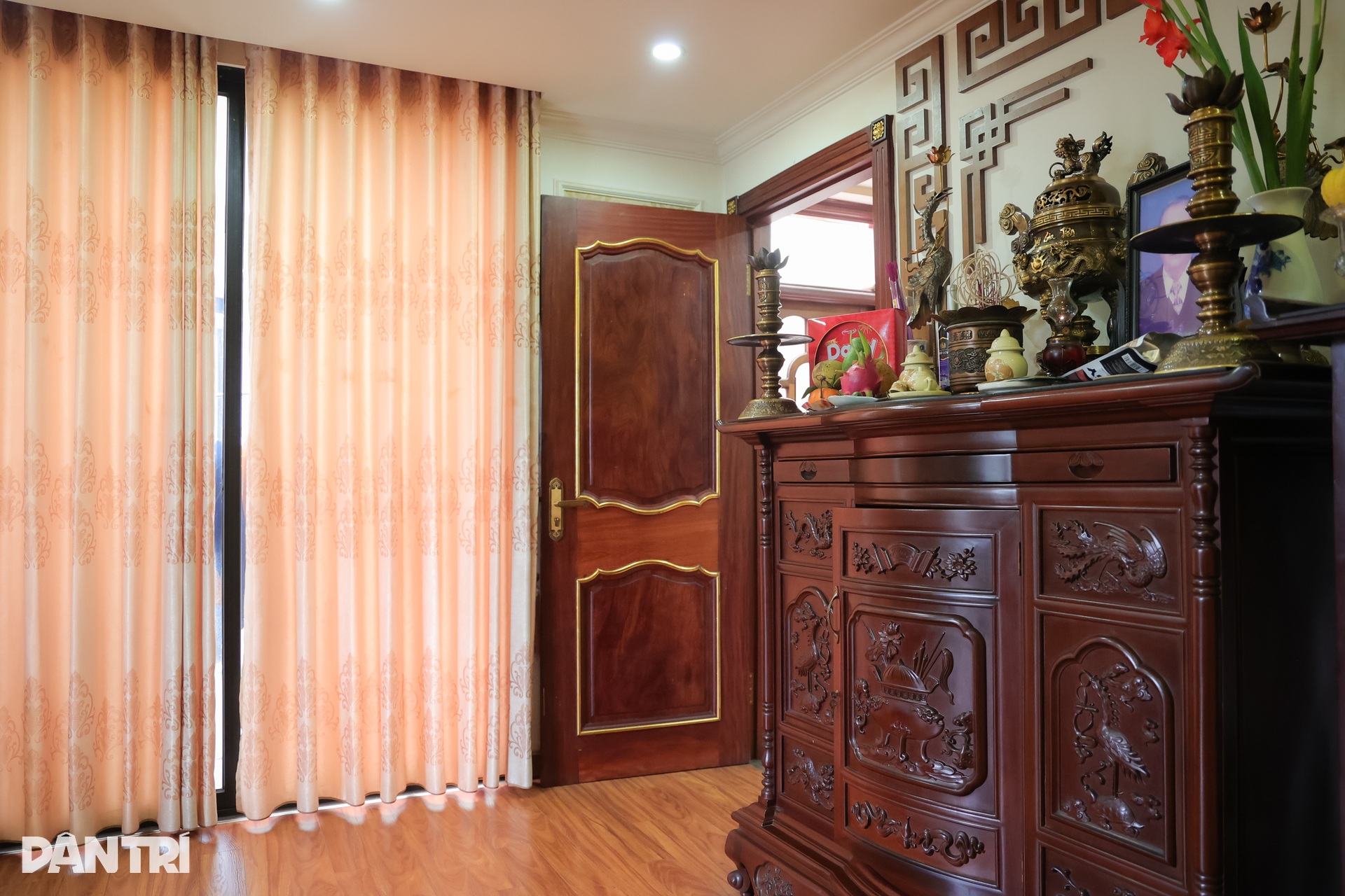 Bên trong nhà phố rộng 150m2, cao 5 tầng của Hậu Sida - NSƯT Linh Huệ - 11