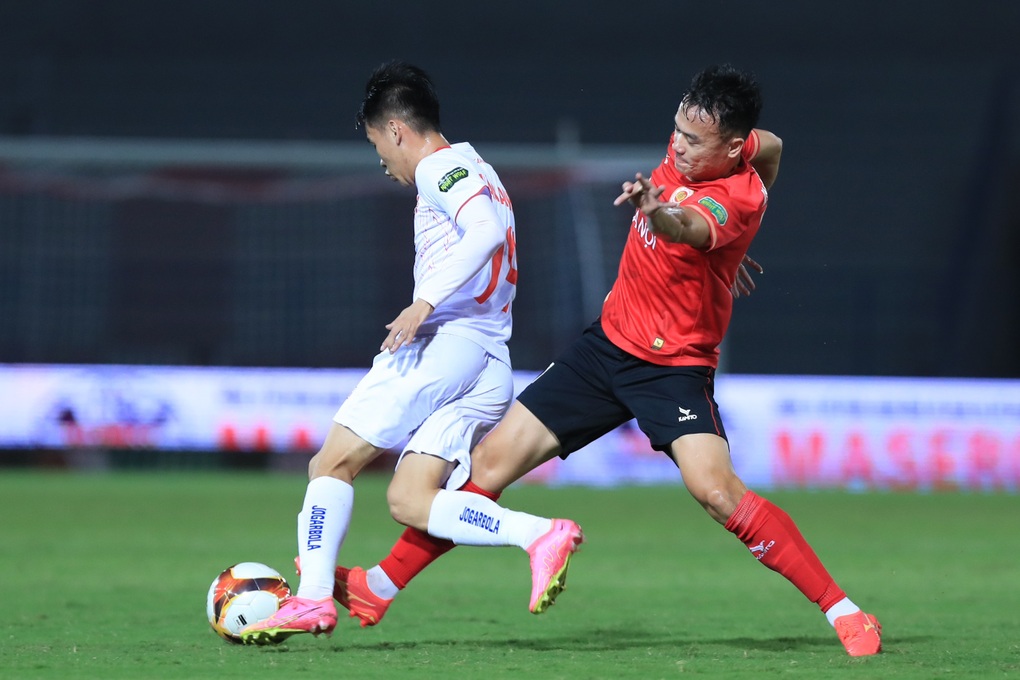 Quang Hải ghi bàn, CLB Công an Hà Nội vẫn thua đậm ở Lạch Tray - 3 Quang Hải ghi bàn, CLB Công an Hà Nội vẫn thua đậm ở Lạch Tray - 3