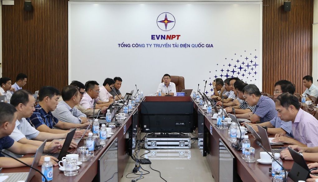EVNNPT vượt khó, hoàn thành nhiều dự án truyền tải điện quan trọng - 2 EVNNPT vượt khó, hoàn thành nhiều dự án truyền tải điện quan trọng - 2