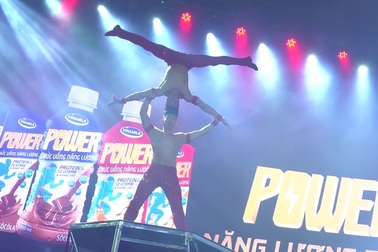 Quốc Cơ Quốc Nghiệp – màn trình diễn bùng nổ tại sự kiện ra mắt Thức Uống Năng Lượng Vinamilk Power