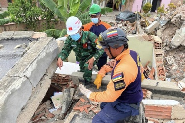 Đoàn Việt Nam đưa 54 nạn nhân động đất ở Venuezela ra khỏi đống đổ nát