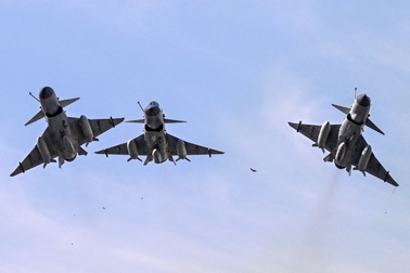 Xung đột biên giới "nóng rực", Pakistan dọa chiến tranh toàn diện với Ấn Độ