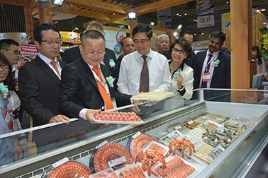 Vì sao 32.000 tấn tôm, cá Việt bị trả về?