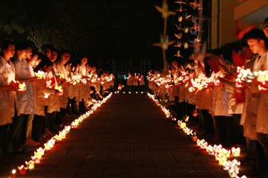 Sinh viên Y Dược Huế làm lễ tri ân những người hiến xác