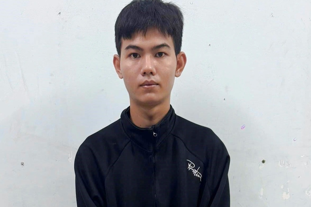 Thanh niên dùng clip nóng, ép bé gái 12 tuổi quan hệ tình dục - 1