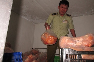 Kinh hoàng giò chả