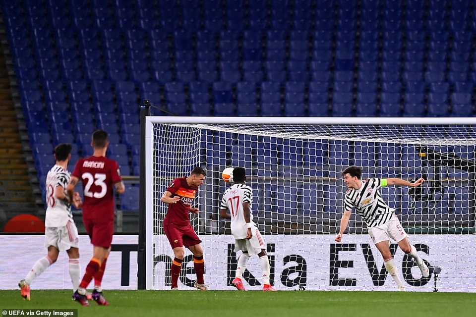 Man Utd thua AS Roma trong ngày Cavani lập cú đúp - 3 Man Utd thua AS Roma trong ngày Cavani lập cú đúp - 3