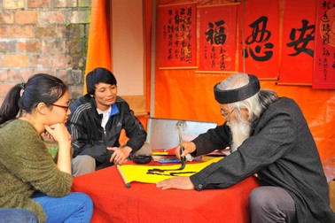 Hội chữ Xuân Canh Tý: Giảm số lượng ông đồ, nâng cao chất lượng chữ