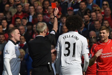 Chiếc thẻ đỏ tai hại của Gerrard sau 40 giây thi đấu