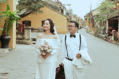 Phó giáo sư tuổi Thìn nhận "bão" giải thưởng, giải lớn nhất là... vợ đẻ